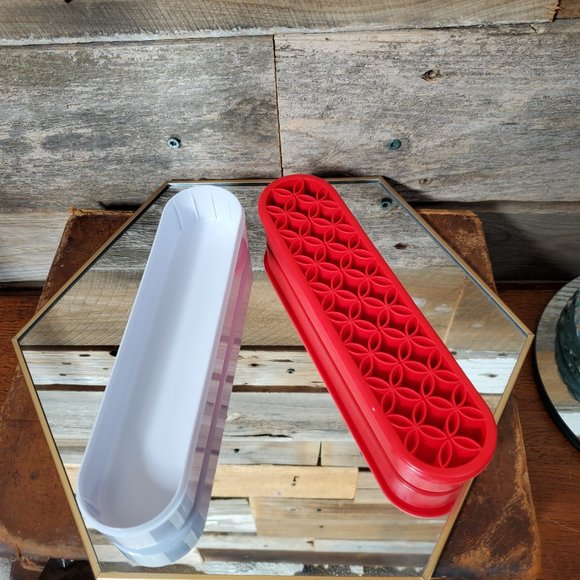 Makeup Brush Organizer- Red -Flexible-Portable-Silicone - Picture 6 of 8